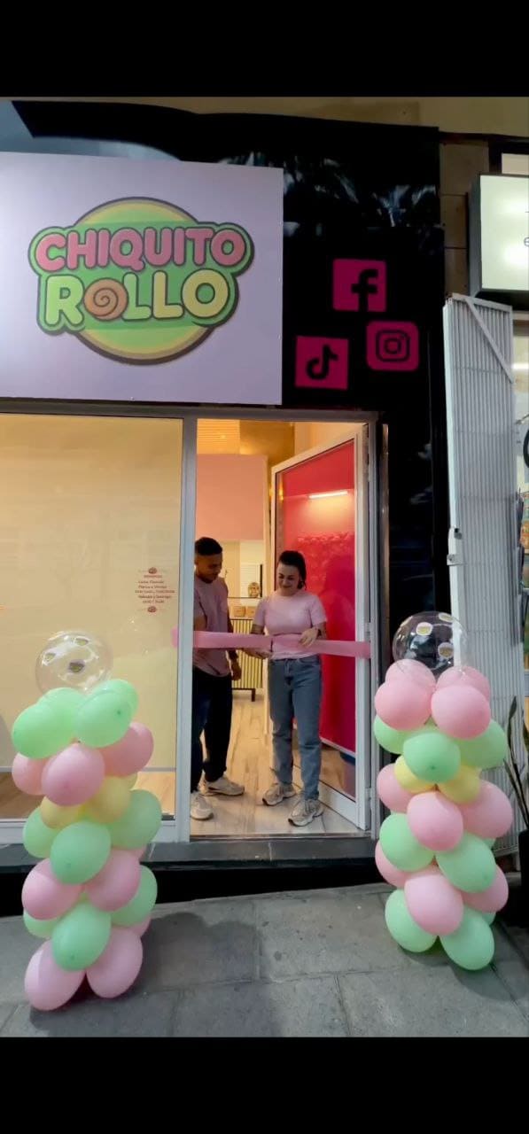 Interior del local Chiquito Rollo